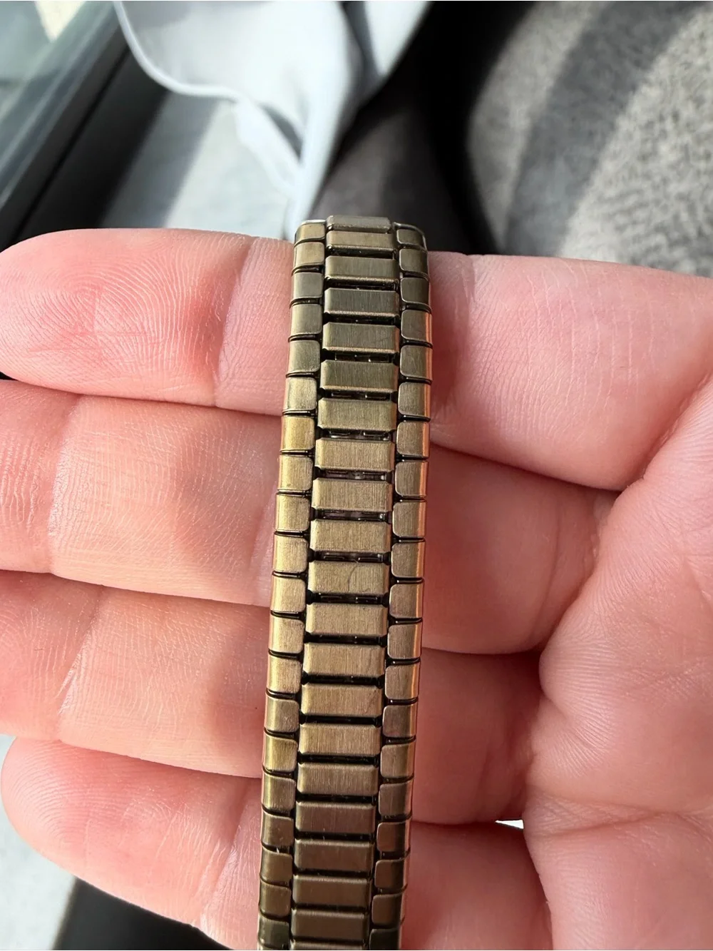 Anne Klein INSTALITE Gold Tone Stretch Band Women’s Watch/ New Battery/ Works